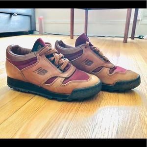 RARE! Retro New Balance - size 8 women